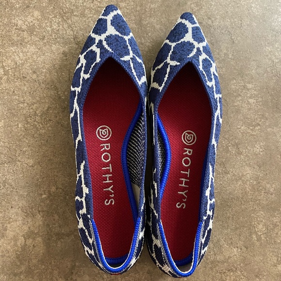 SOLD! Rothy’s Indigo Giraffe Point 🦒 - Picture 2 of 5